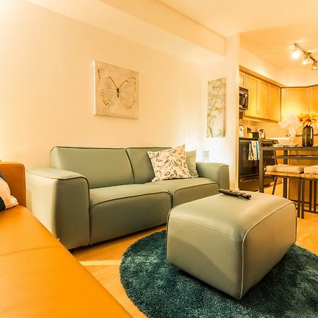 Red Maple Suites - Blue Jays Way Toronto Exteriör bild