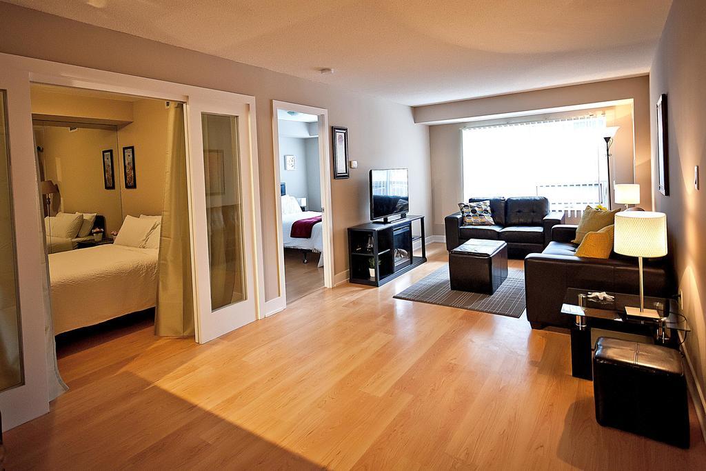 Red Maple Suites - Blue Jays Way Toronto Exteriör bild
