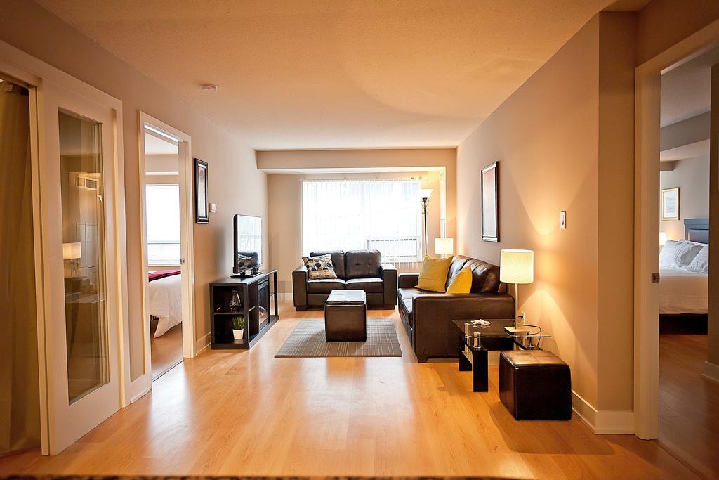 Red Maple Suites - Blue Jays Way Toronto Exteriör bild