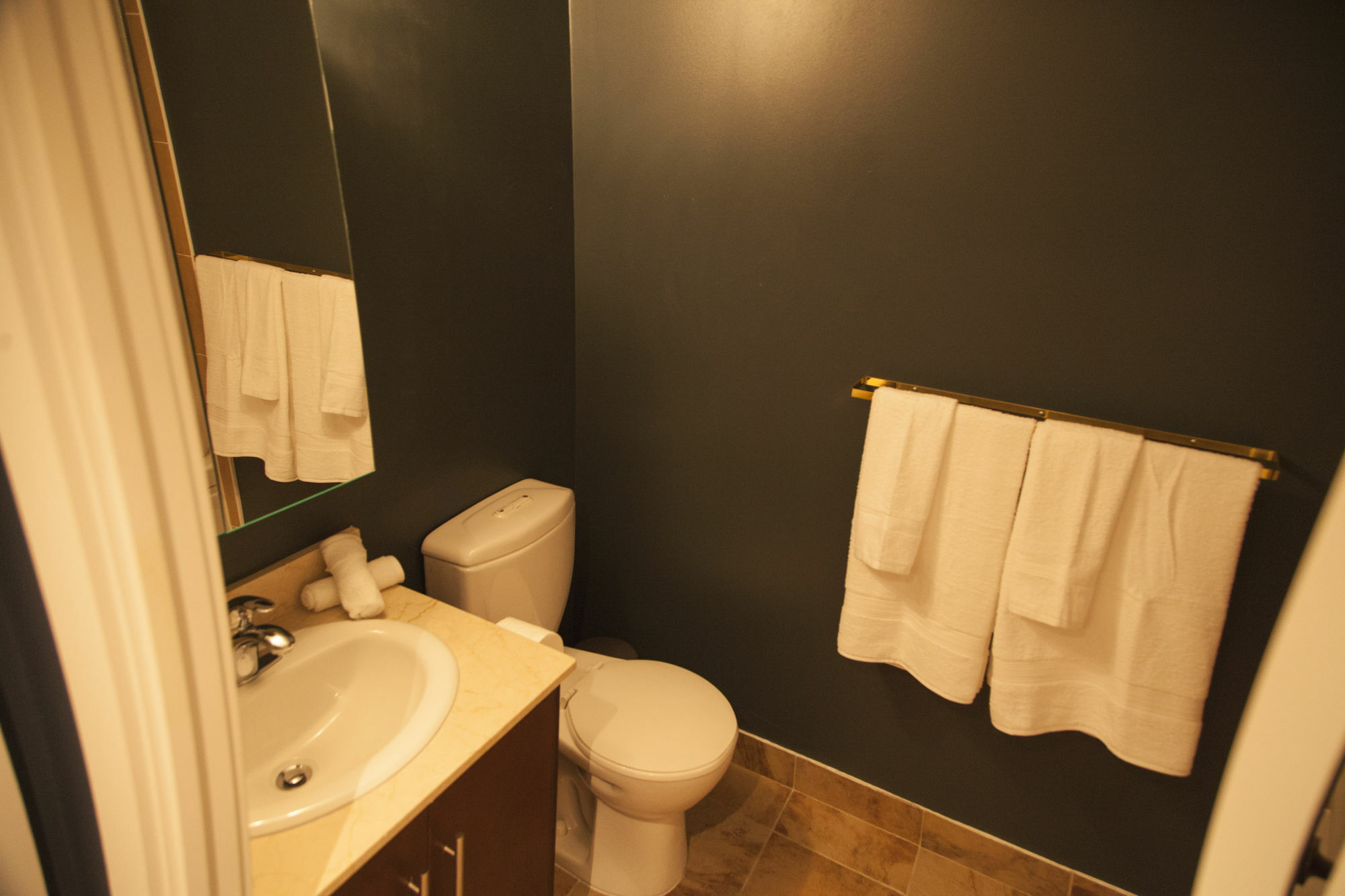 Red Maple Suites - Blue Jays Way Toronto Exteriör bild