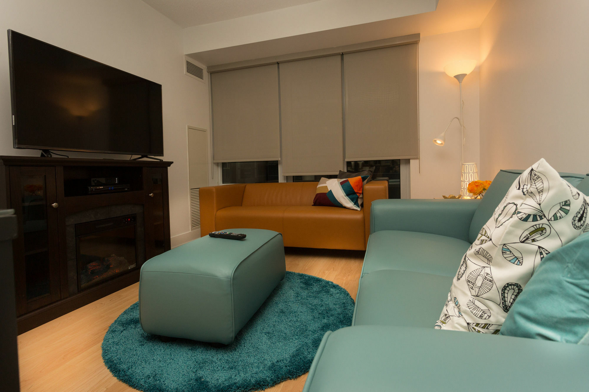 Red Maple Suites - Blue Jays Way Toronto Exteriör bild
