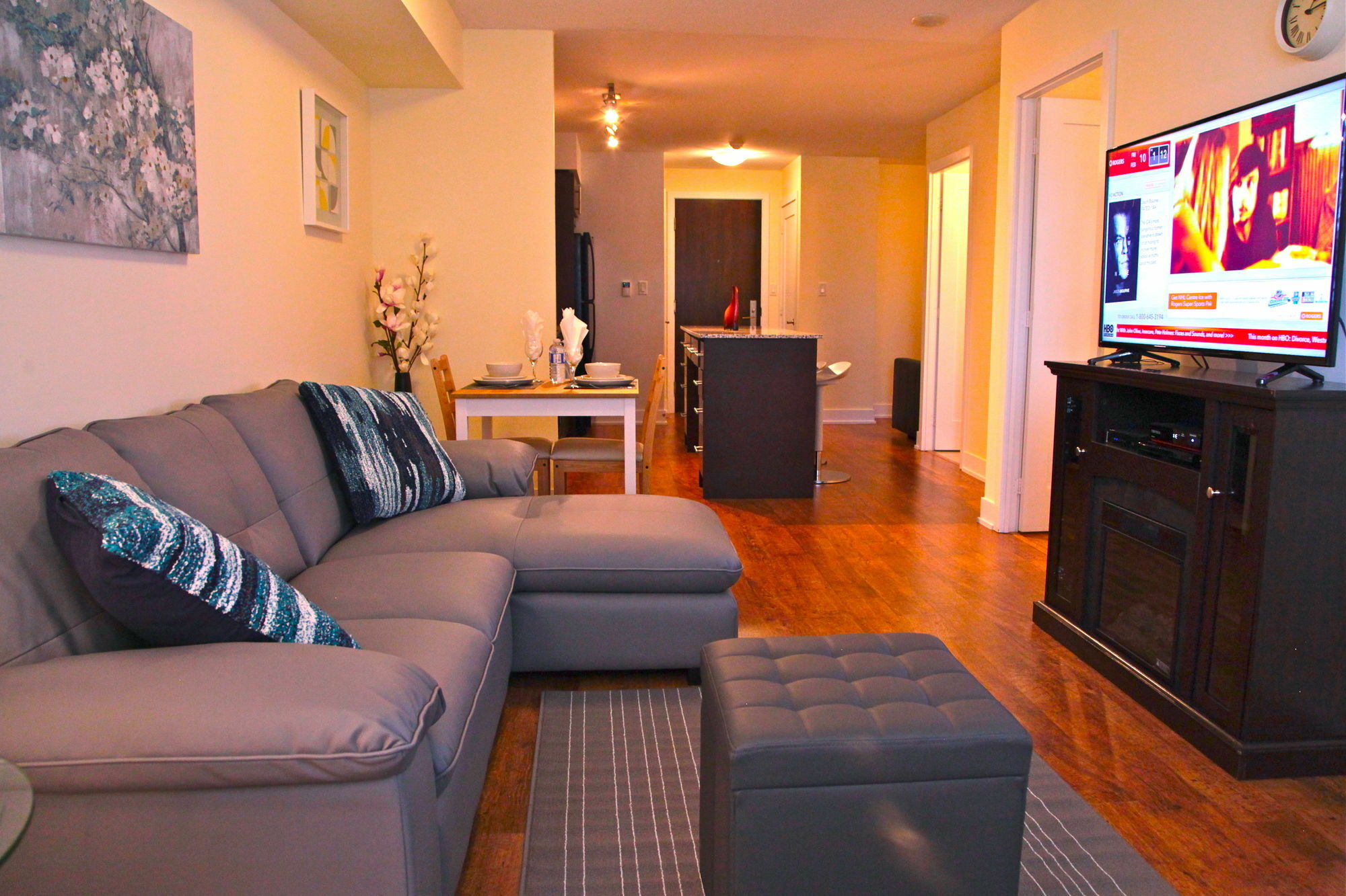 Red Maple Suites - Blue Jays Way Toronto Exteriör bild